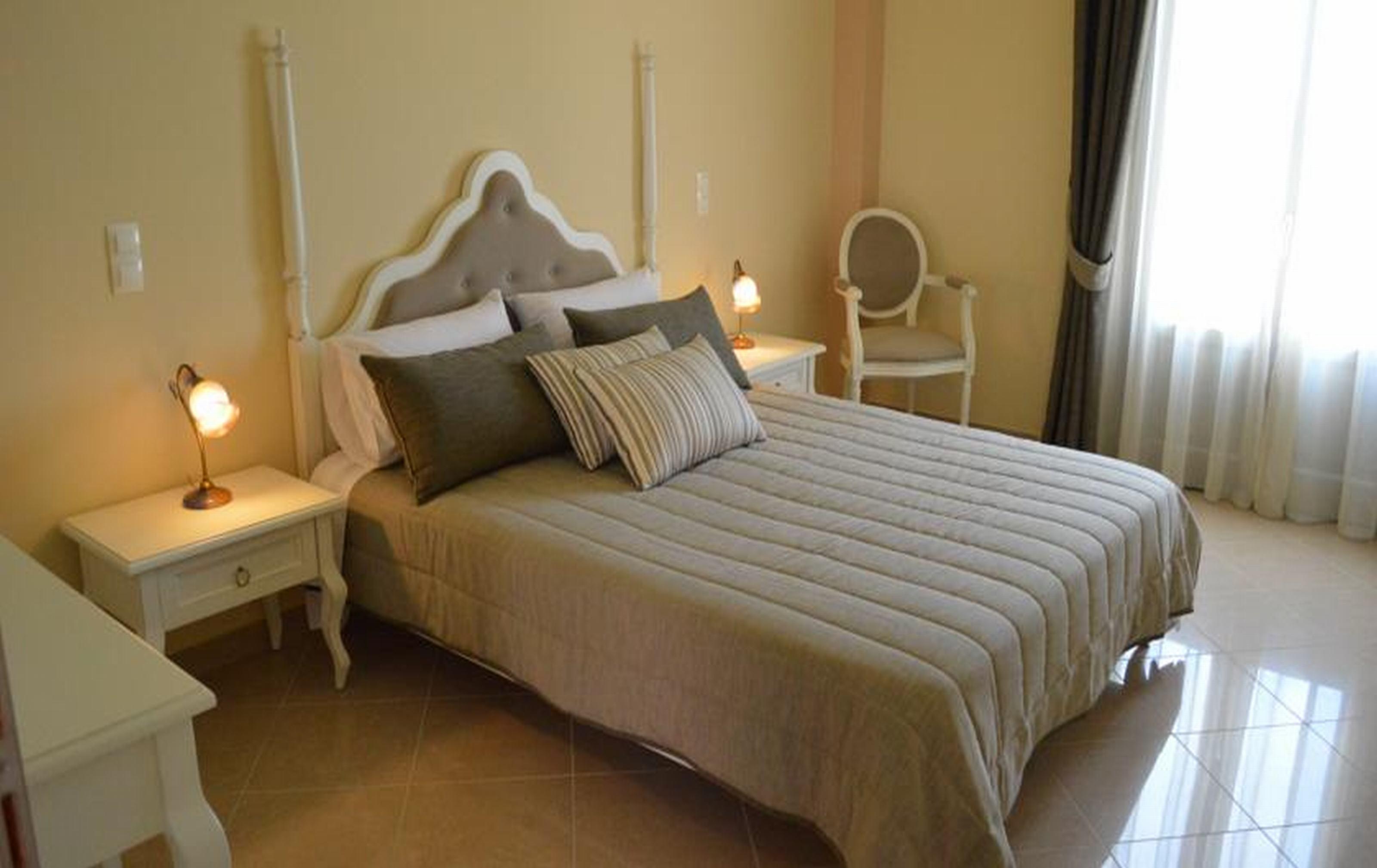 Castro Hotel Kamári Екстериор снимка