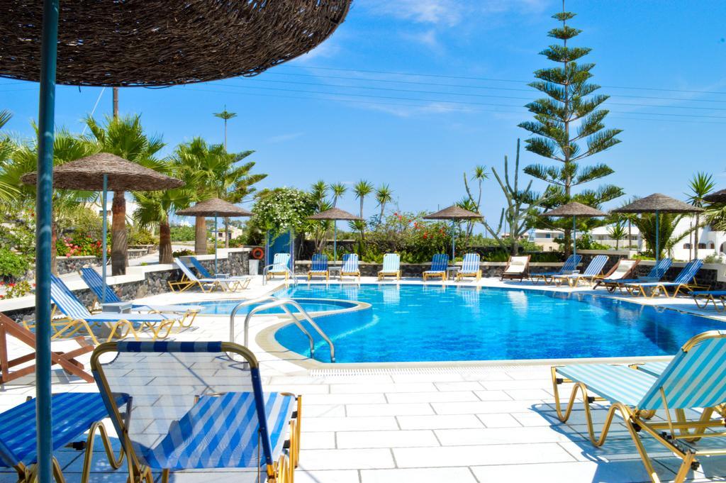 Castro Hotel Kamári Екстериор снимка