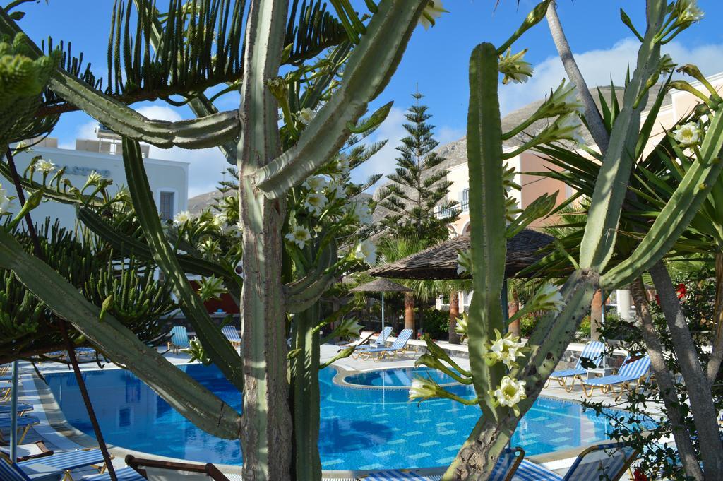 Castro Hotel Kamári Екстериор снимка